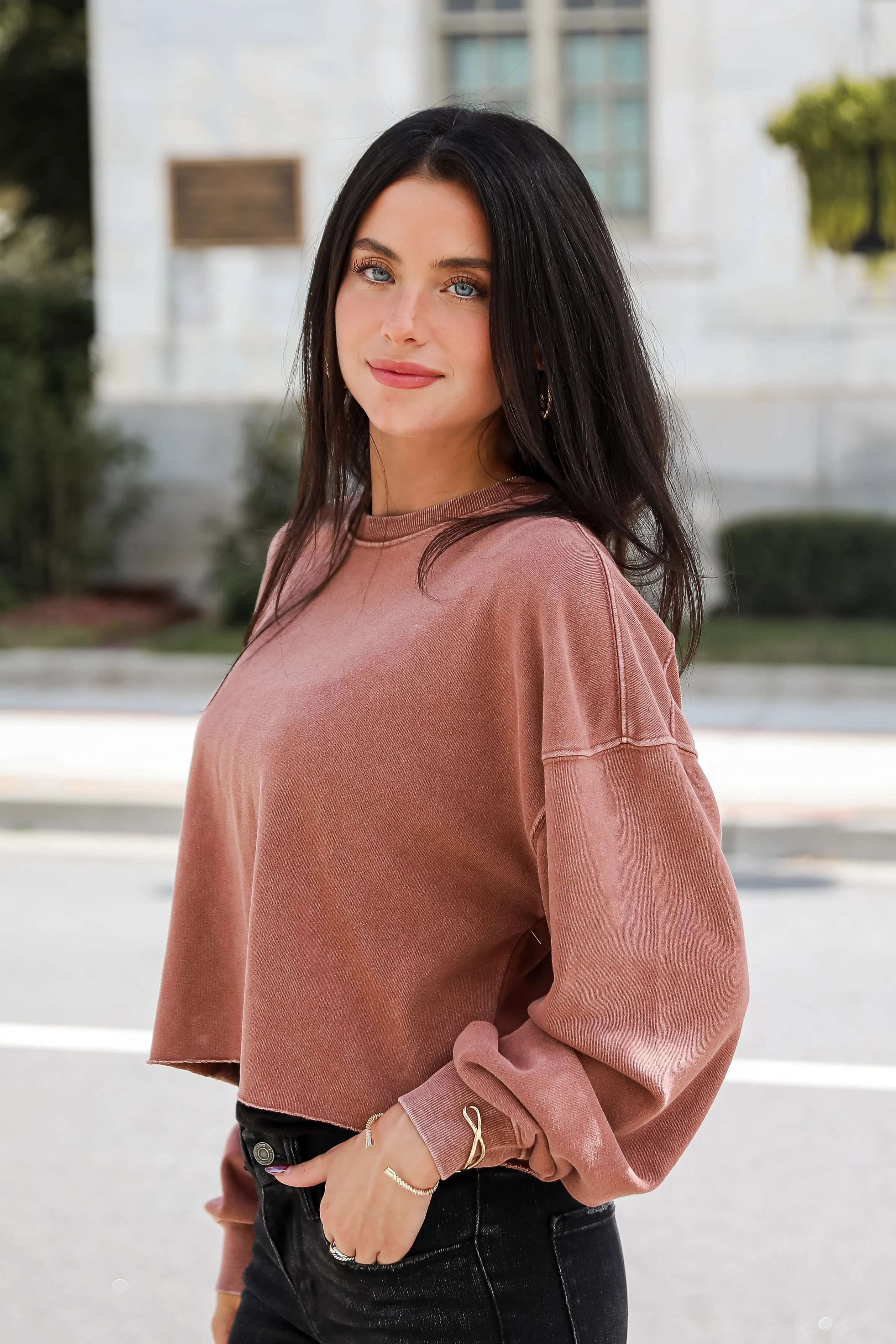 FINAL SALE - Chill Out Cropped Pullover - DU DEAL