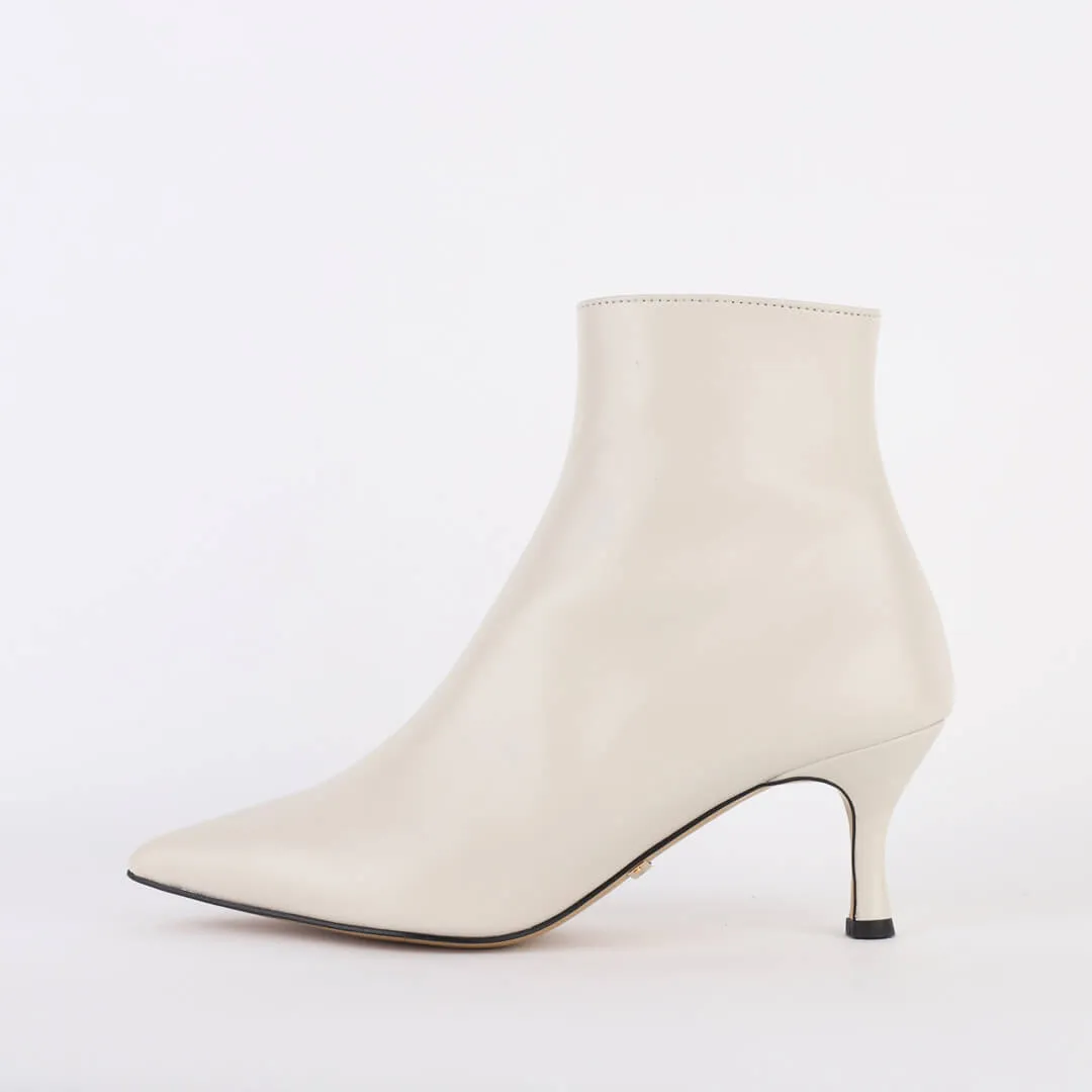 *KAYA - black, 6cm size UK 2