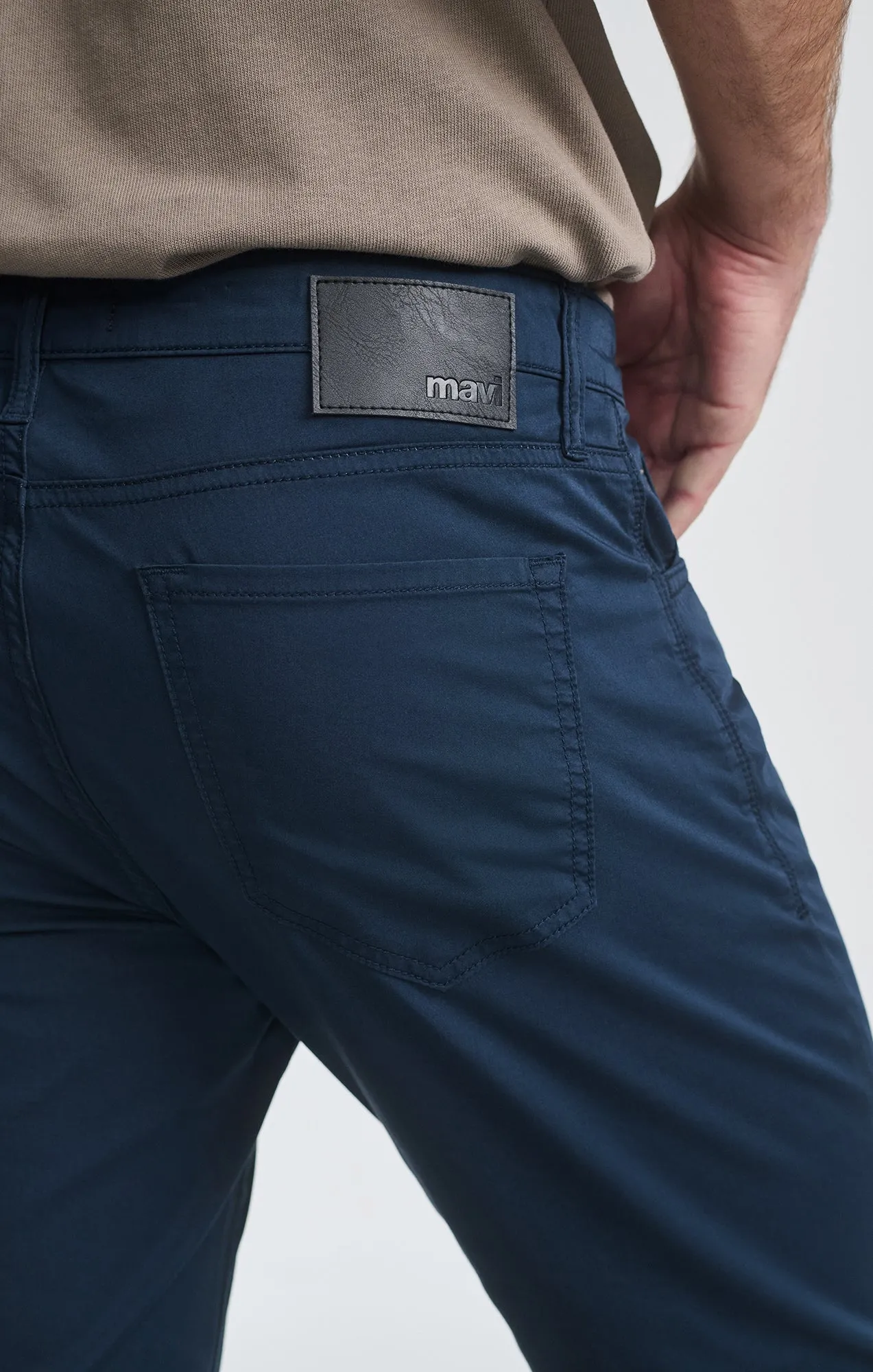 MARCUS SLIM STRAIGHT LEG IN NIGHT CITY SMART