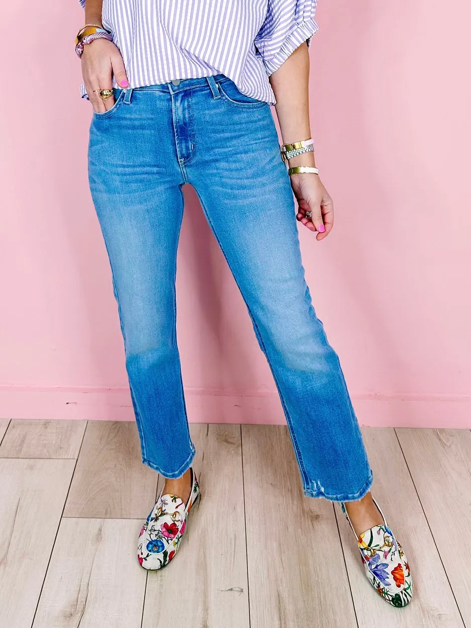 MEG COMFORT STRAIGHT JEAN - LIGHT DENIM
