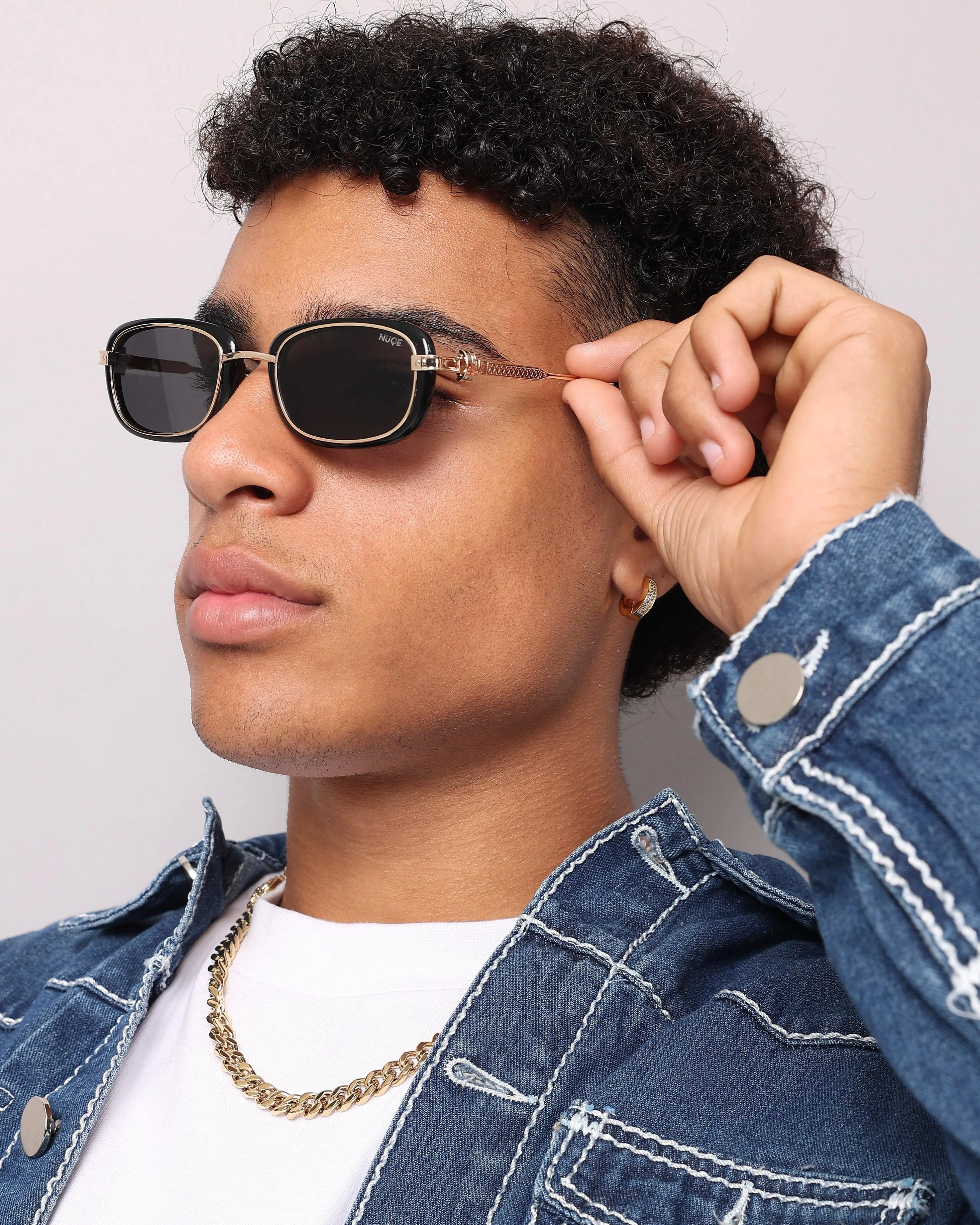 Nuqe Maverick Sunglasses Black/Gold