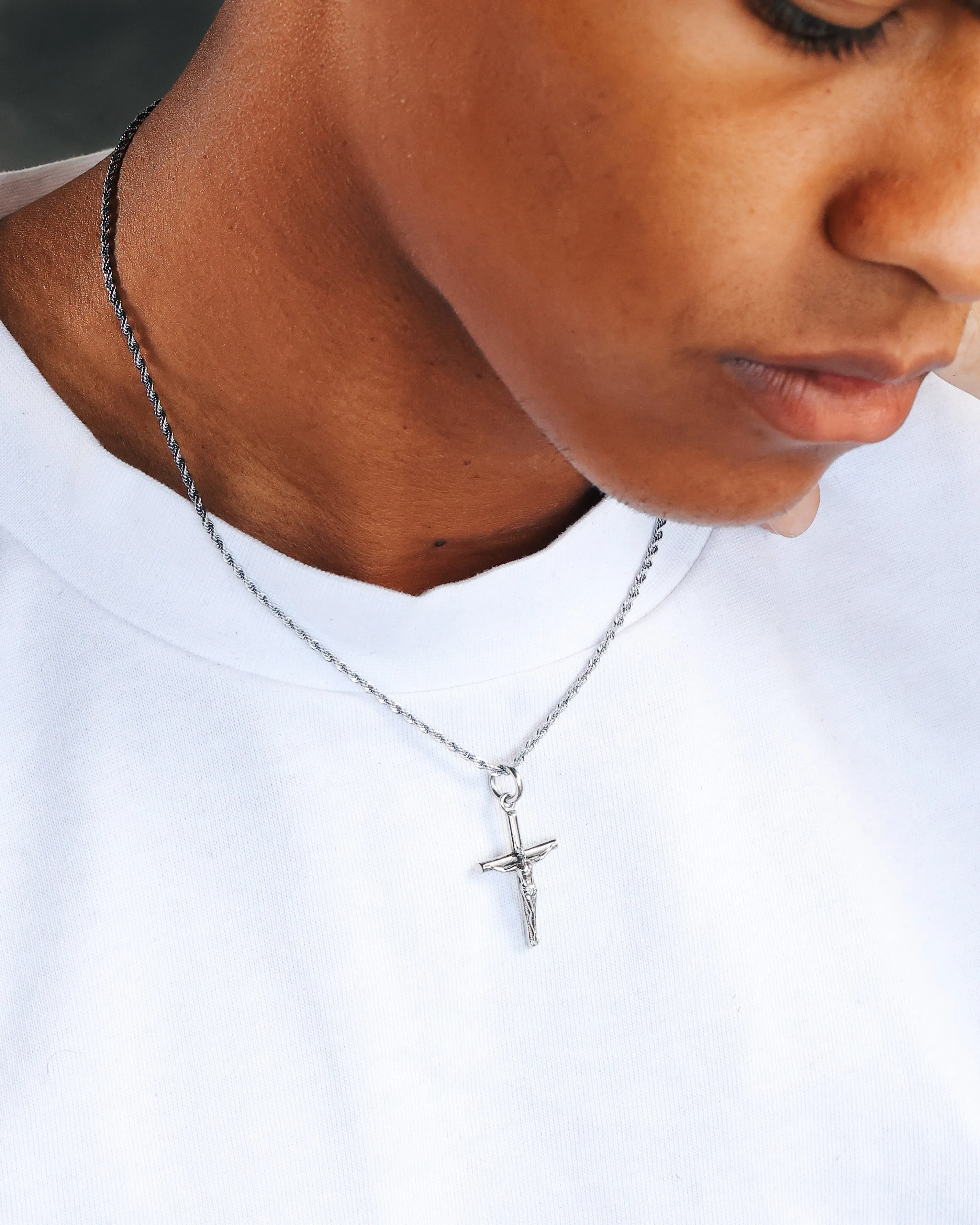 NXS Crucifix Pendant White Gold