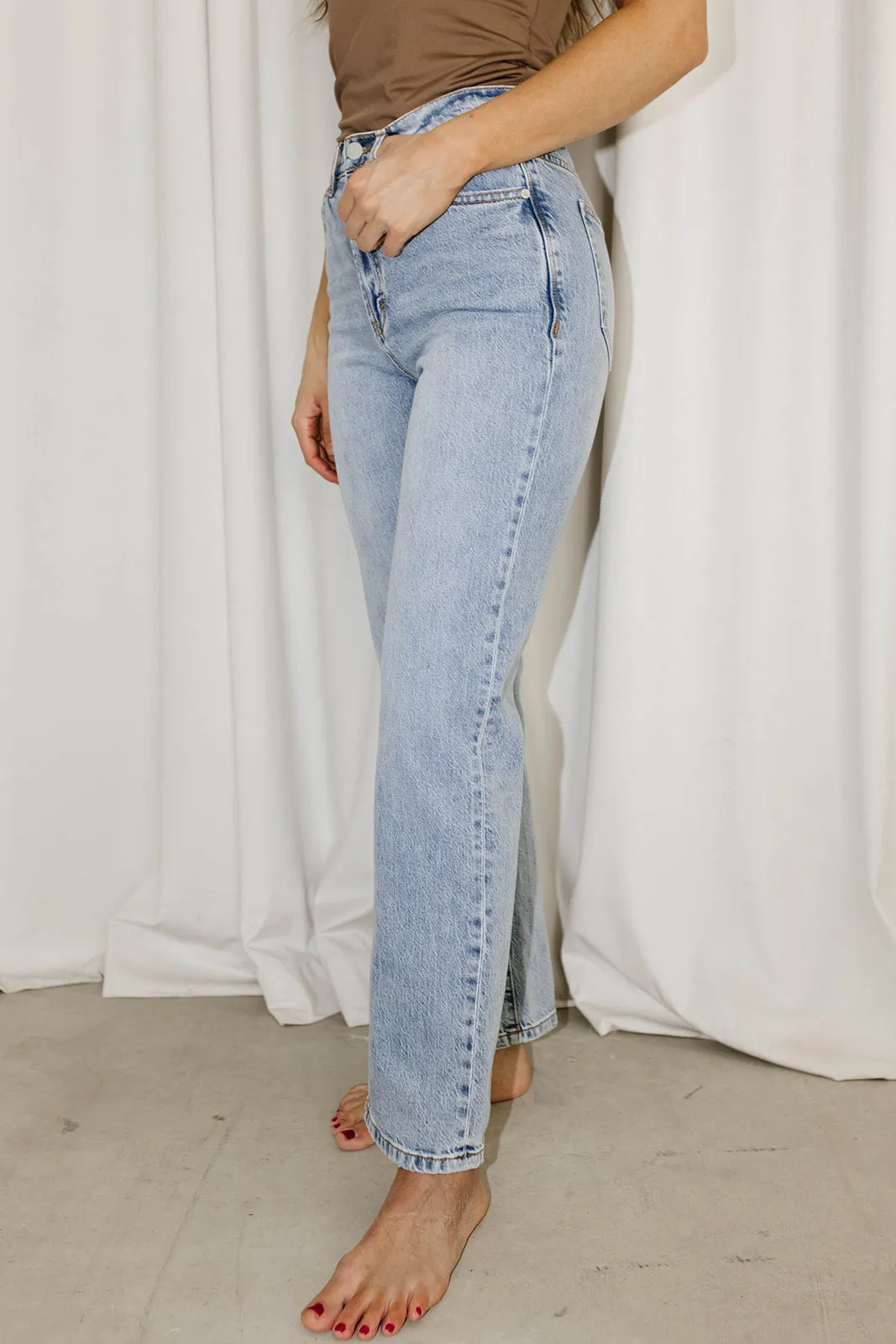 Peyton High Rise Straight Jean in Paloma